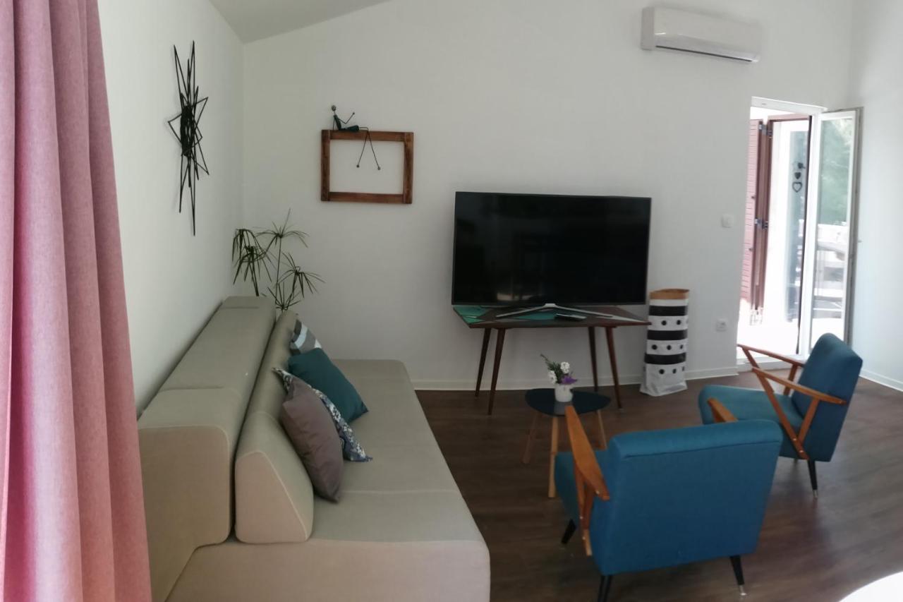 Apartments By The Sea Lokva Rogoznica, Omis - 4821 Εξωτερικό φωτογραφία